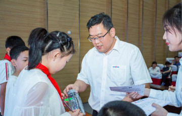 精准效劳共建家园，解决刚需心怀感恩——尊龙凯时智能首期职工子女暑期托管班圆满结班