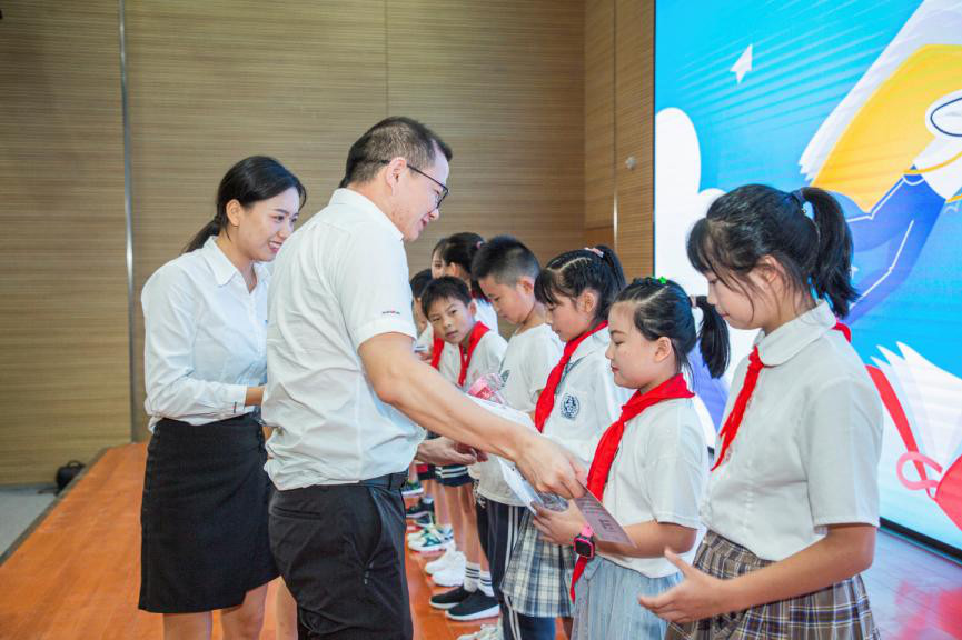 精准效劳共建家园，解决刚需心怀感恩——尊龙凯时智能首期职工子女暑期托管班圆满结班