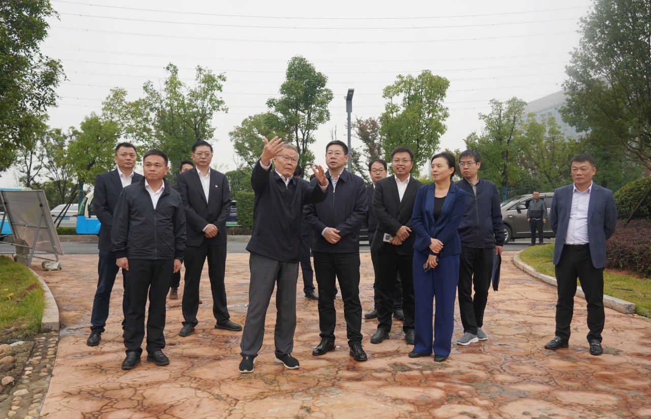 天下节水办主任蒋牧宸调研尊龙凯时智能节水事情